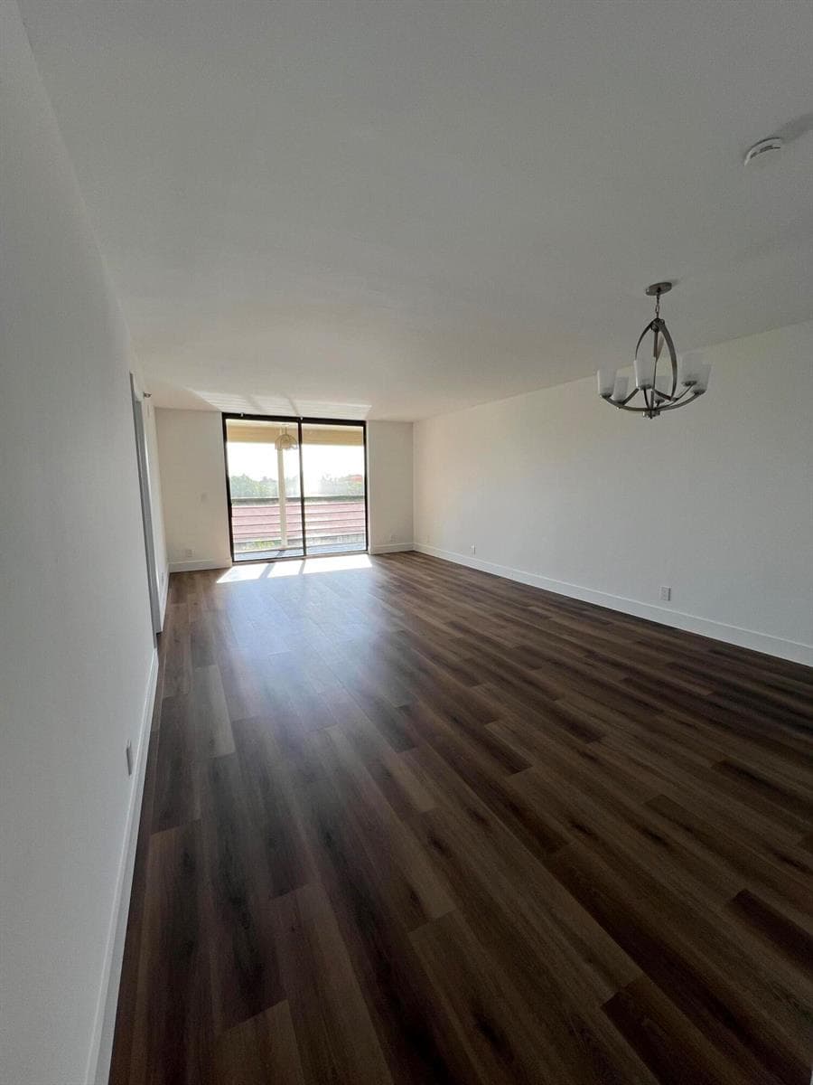 7770 TAHITI Lane 504 photo 10