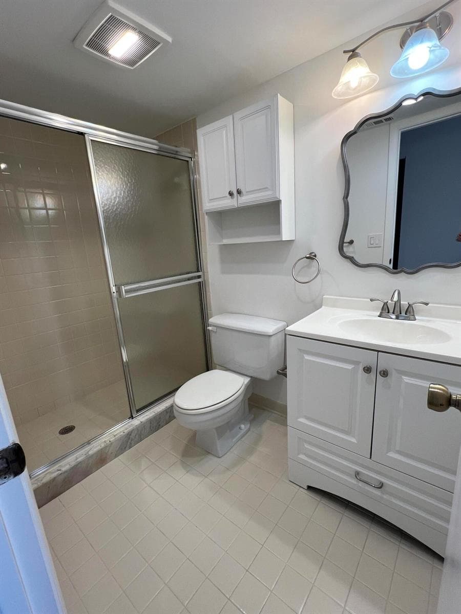 7770 TAHITI Lane 504 photo 19
