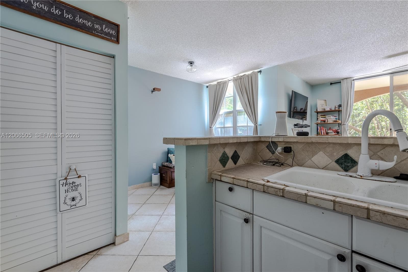19601 E Country Club Dr 7104 photo 14