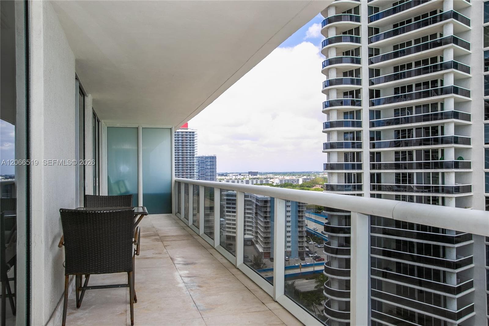 1830 S Ocean Dr 1711 photo 3