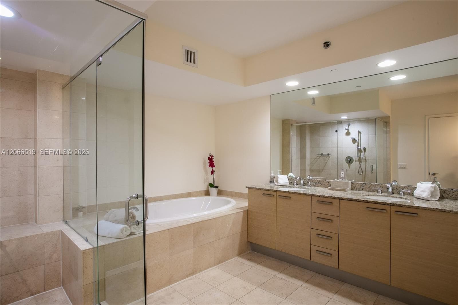 1830 S Ocean Dr 1711 photo 14