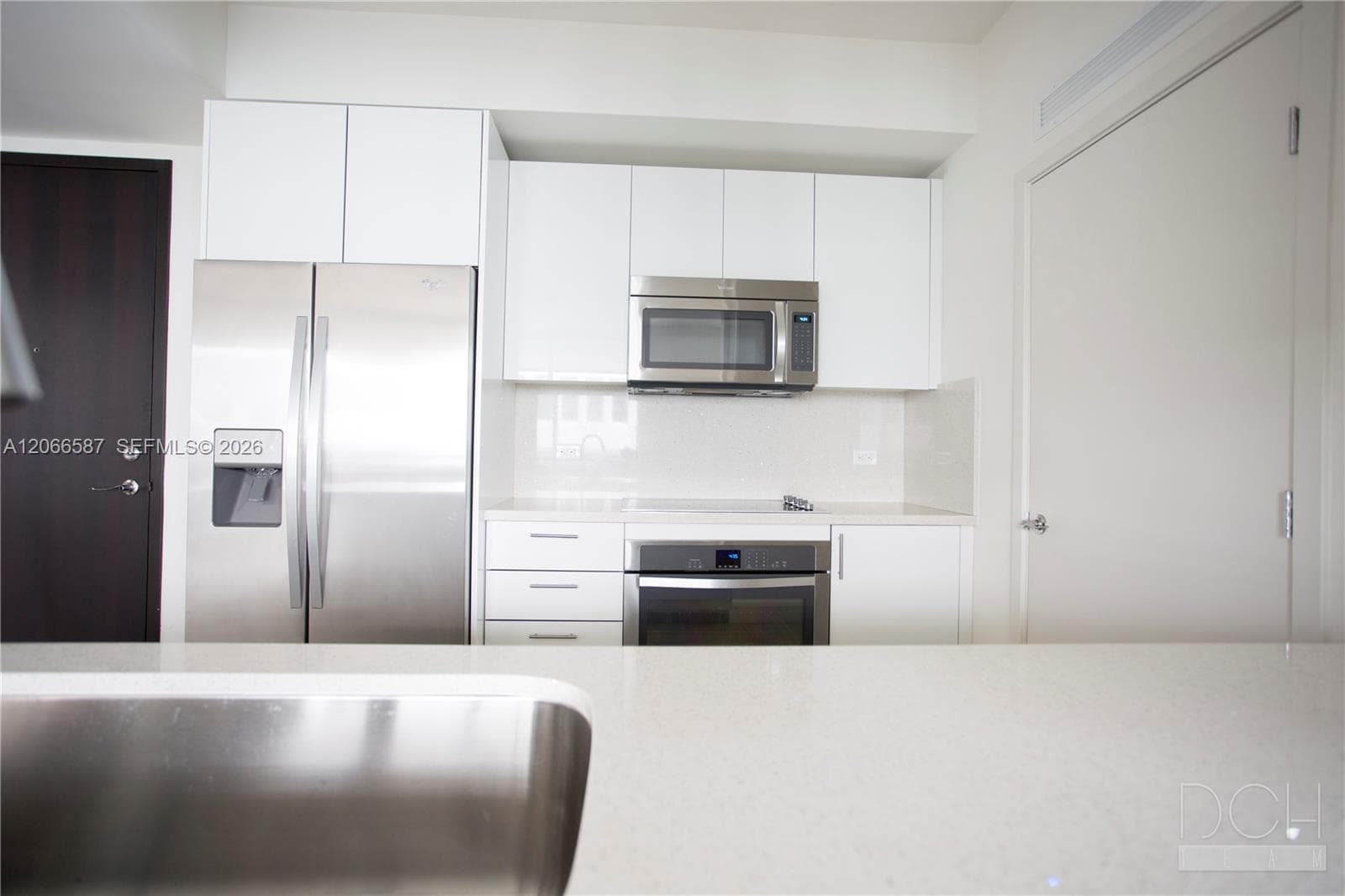 999 SW 1st Ave 2915 photo 13