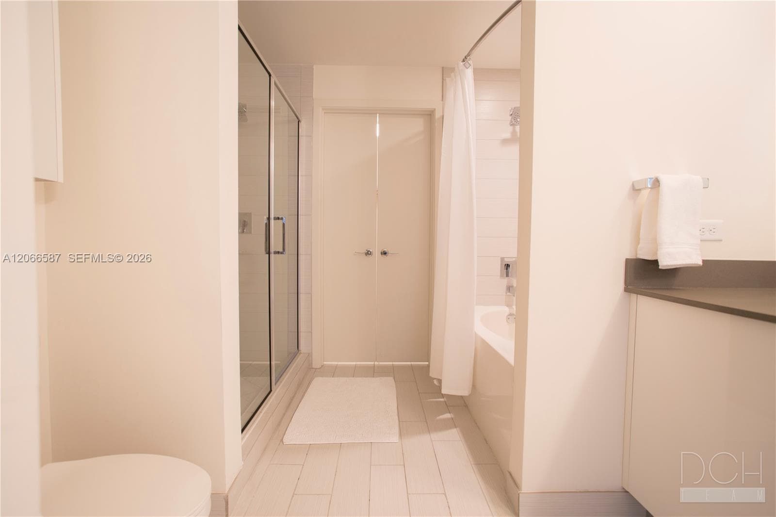999 SW 1st Ave 2915 photo 21