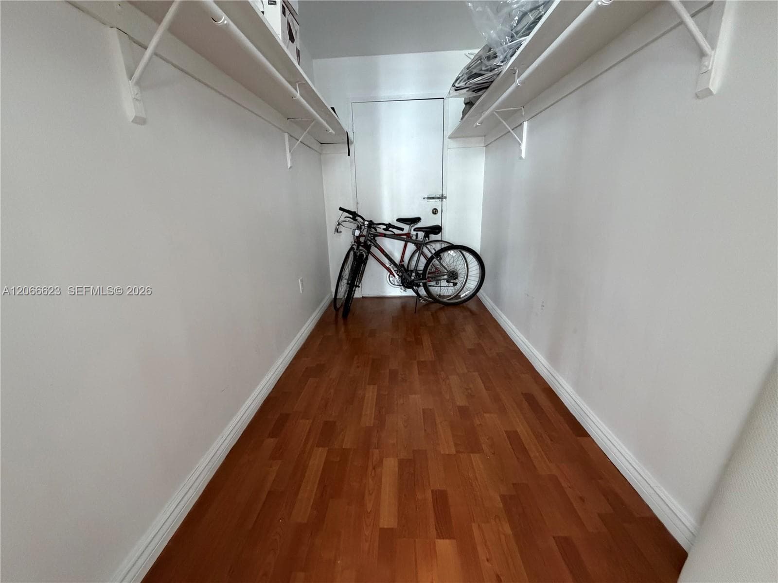 18031 Biscayne Blvd 601 photo 15