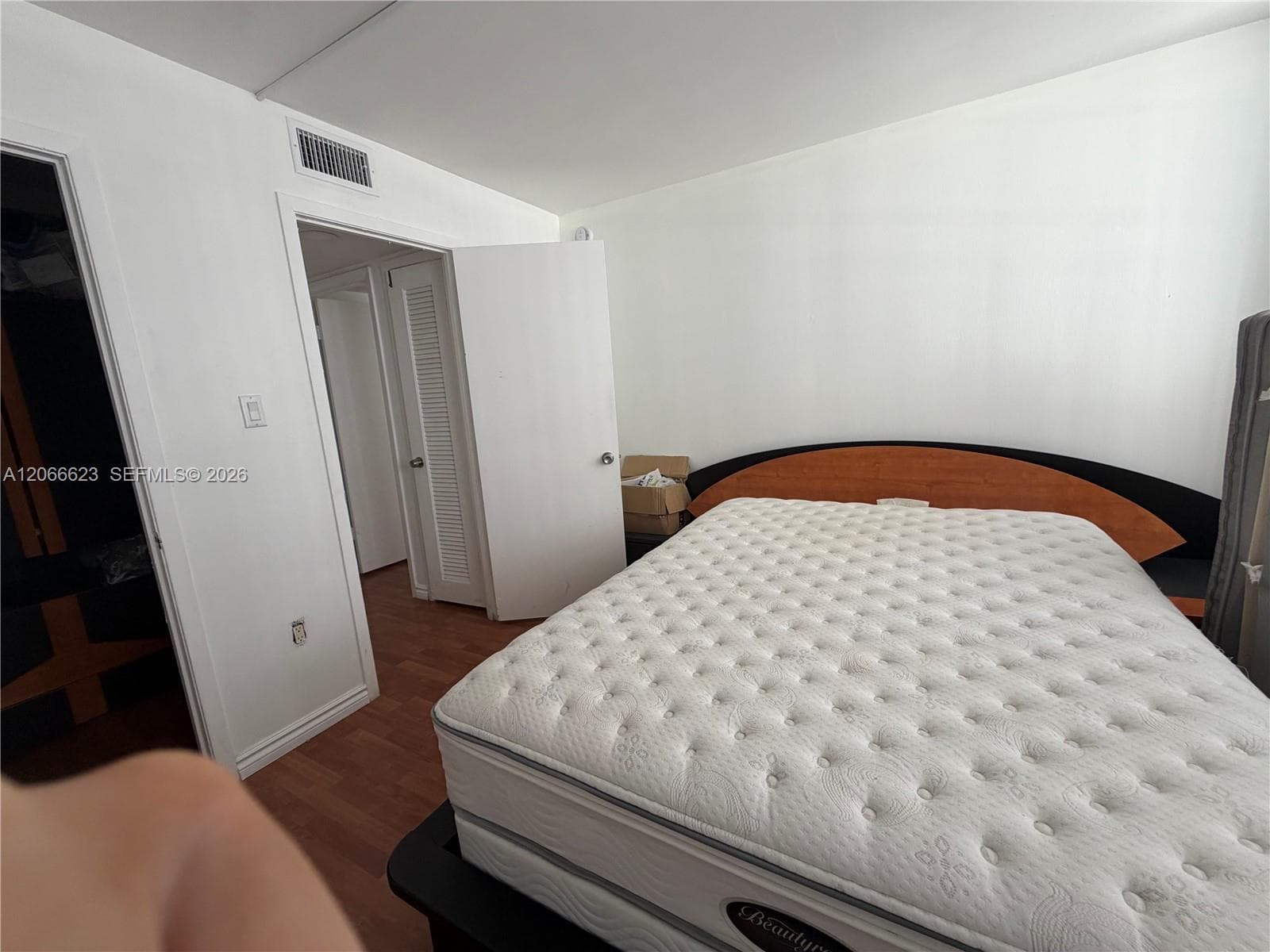 18031 Biscayne Blvd 601 photo 11