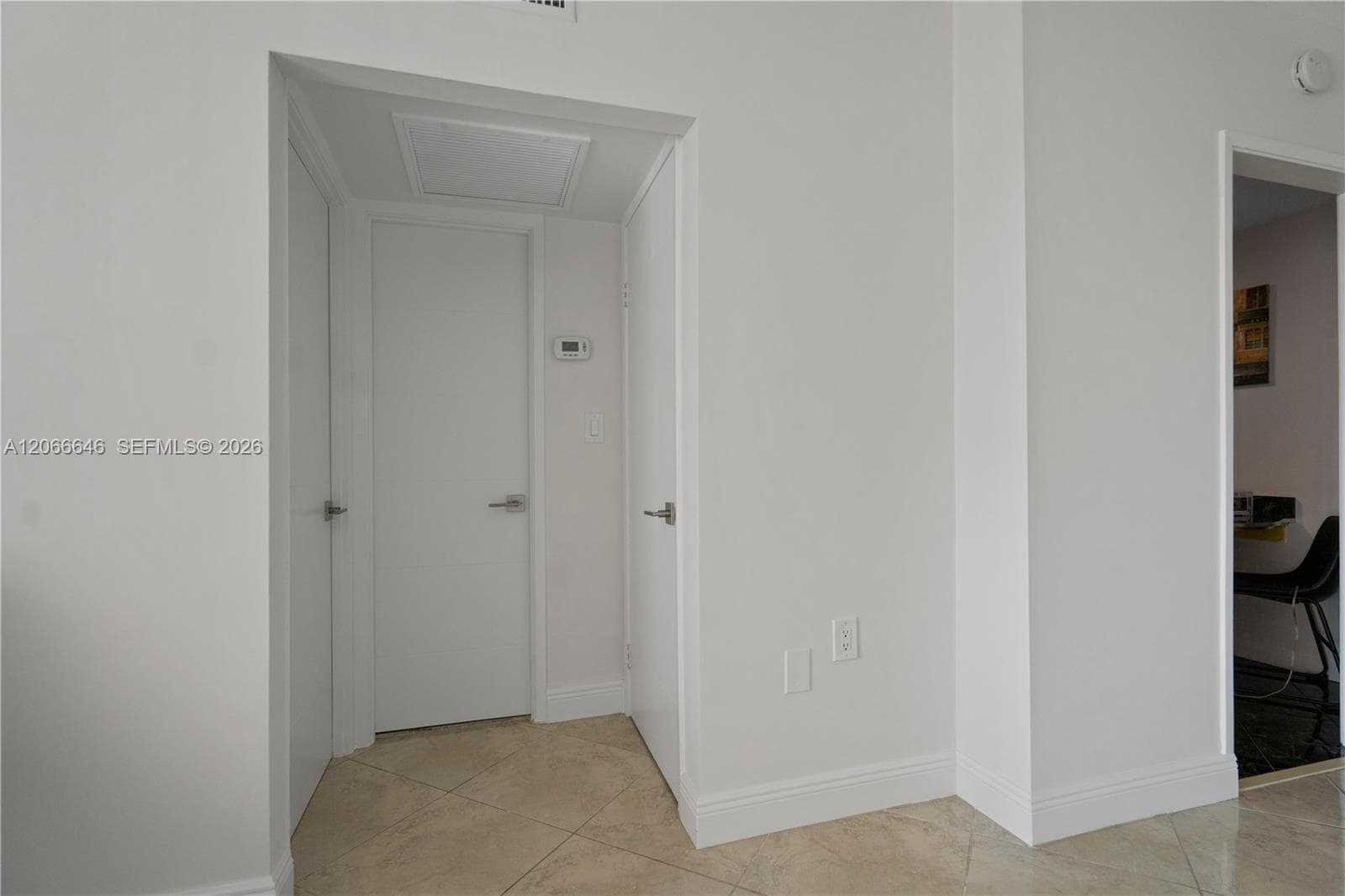 400 Kings Point Dr 606 photo 14