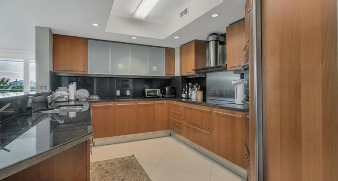 9401 Collins Avenue 402 photo 20