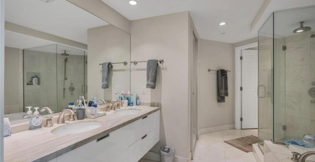 9401 Collins Avenue 402 photo 24