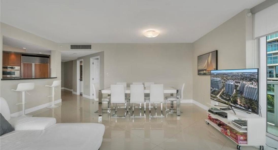 9401 Collins Avenue 402 photo 25