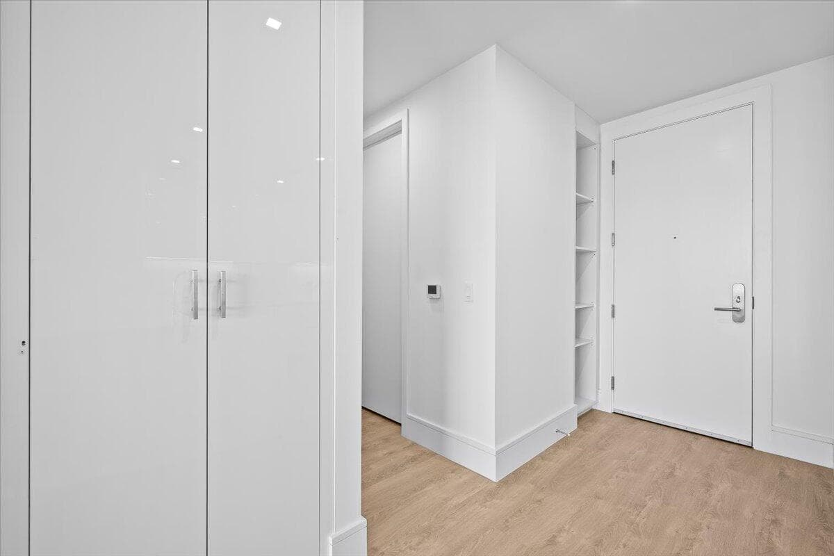 220 Lake Shore Drive 1513 photo 22