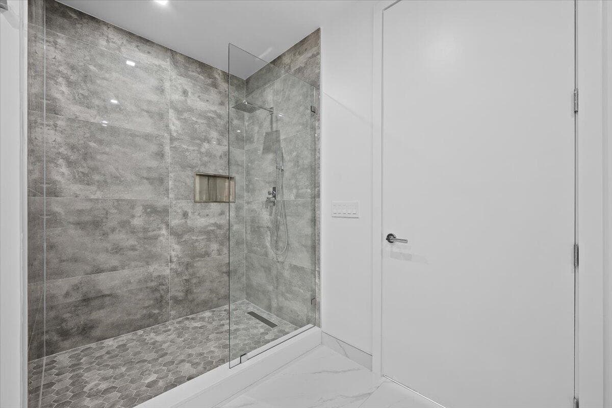 220 Lake Shore Drive 1513 photo 15