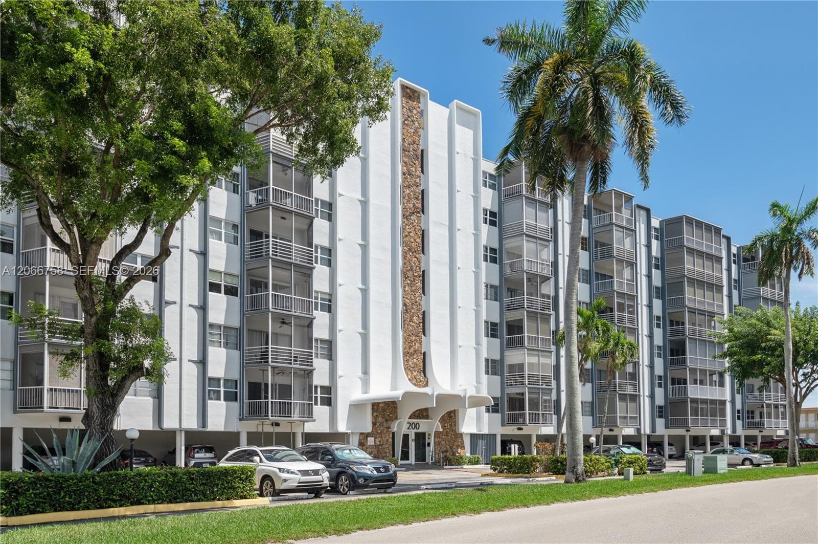 200 Diplomat Pkwy 830 photo 16