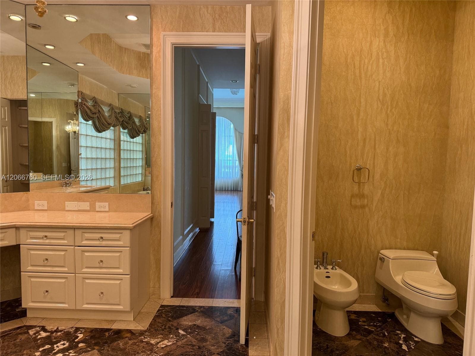 891 Captiva Dr photo 16