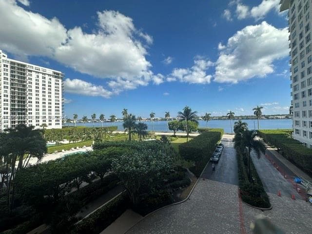 1801 S Flagler Dr 408 photo 1