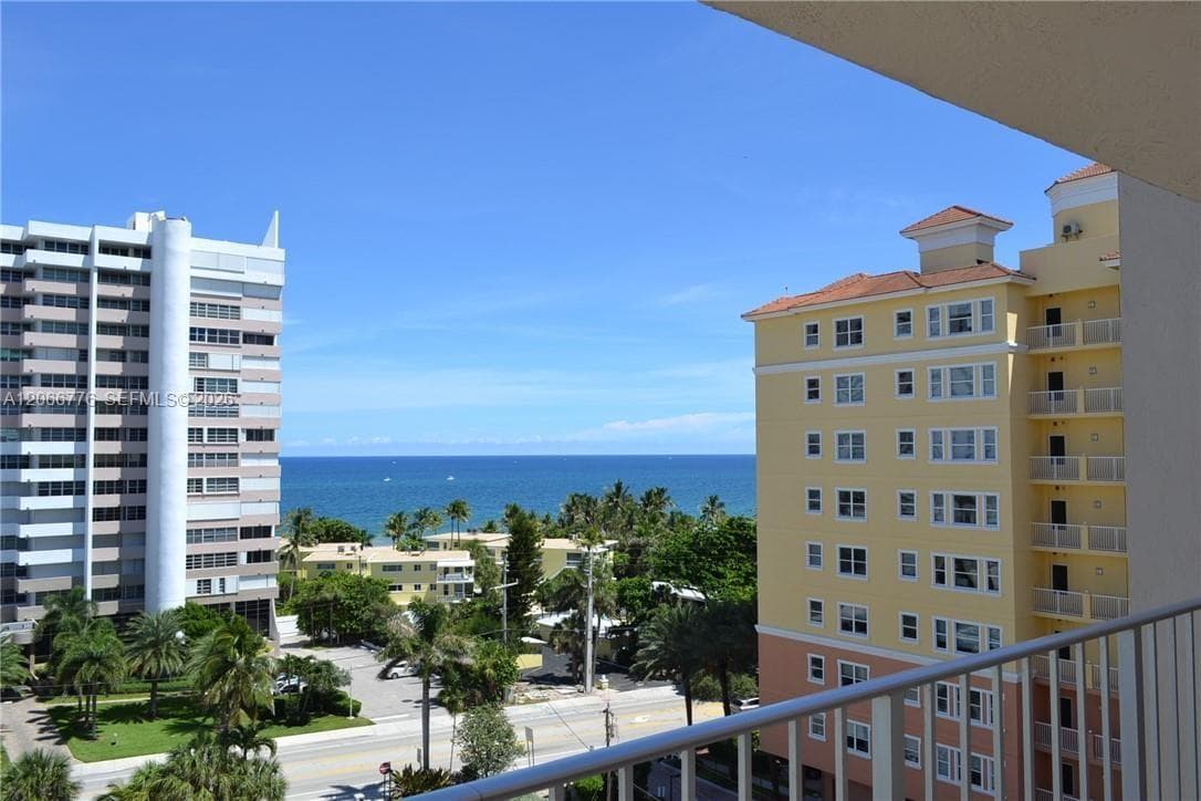 1391 S Ocean Blvd 608 photo 1