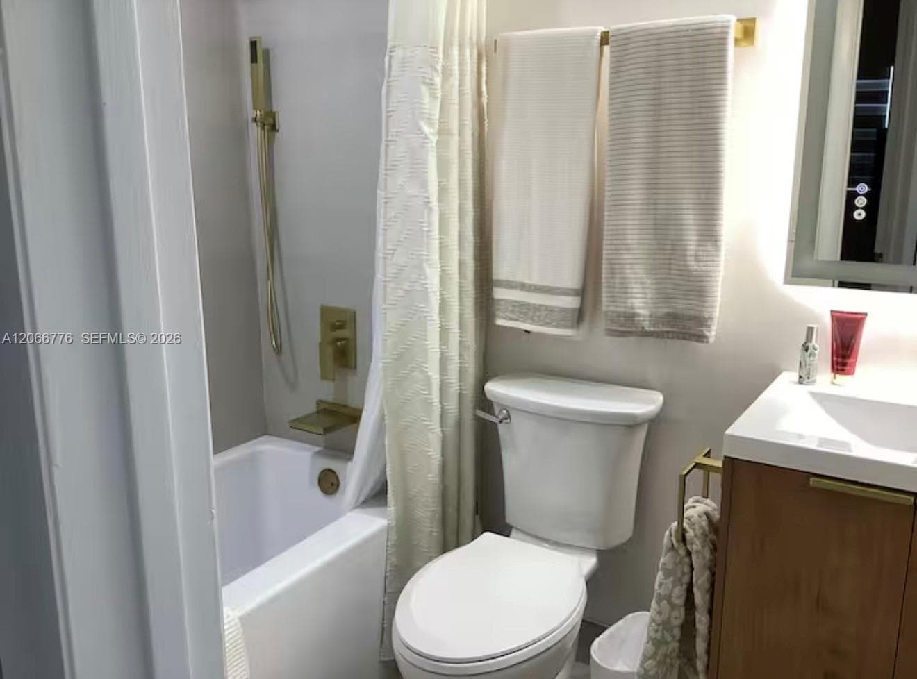 1391 S Ocean Blvd 608 photo 4