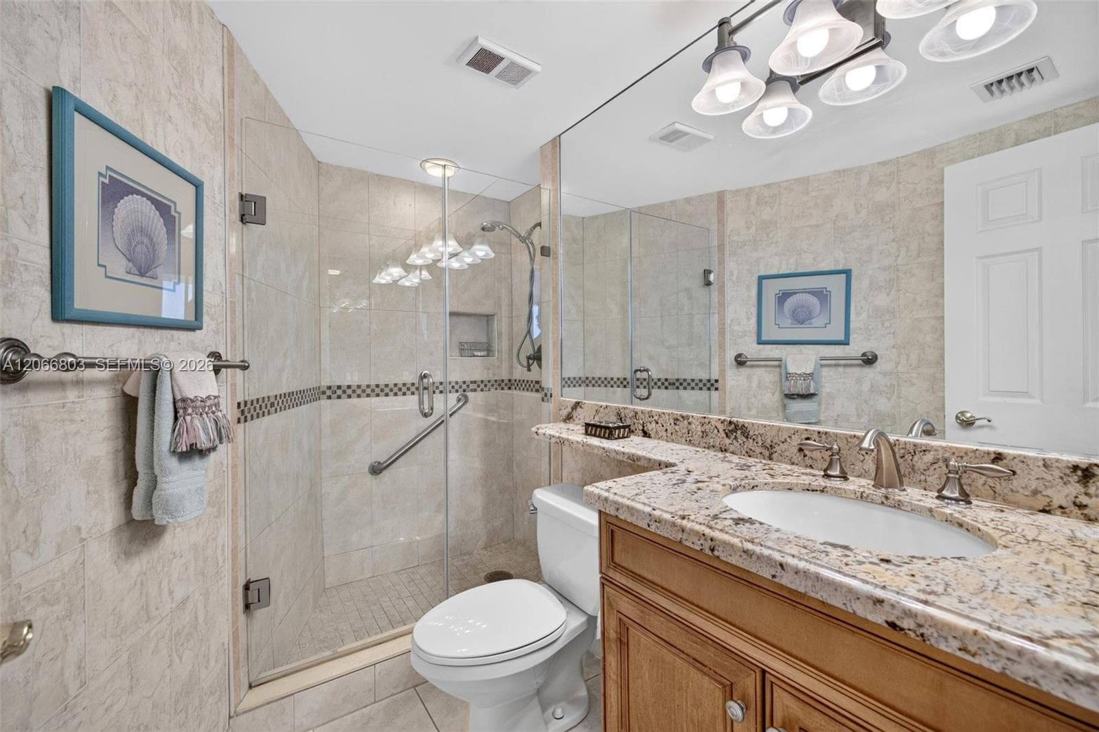1000 Island Blvd 2911 photo 19