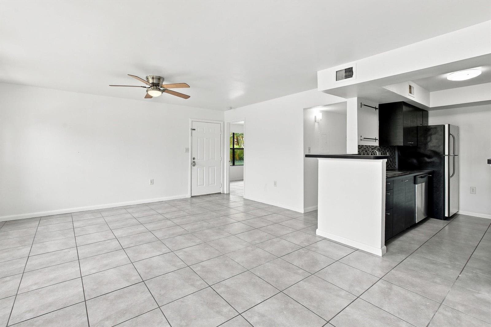 10581 SW 155TH Court 1215 photo 8