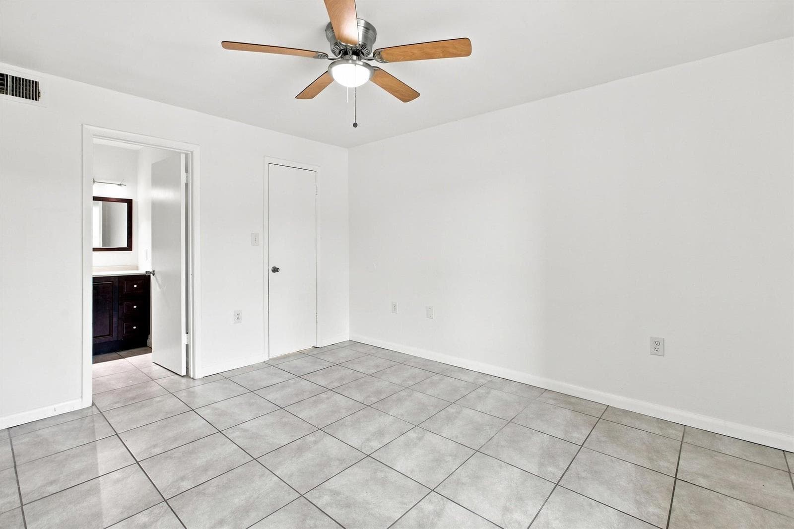 10581 SW 155TH Court 1215 photo 21
