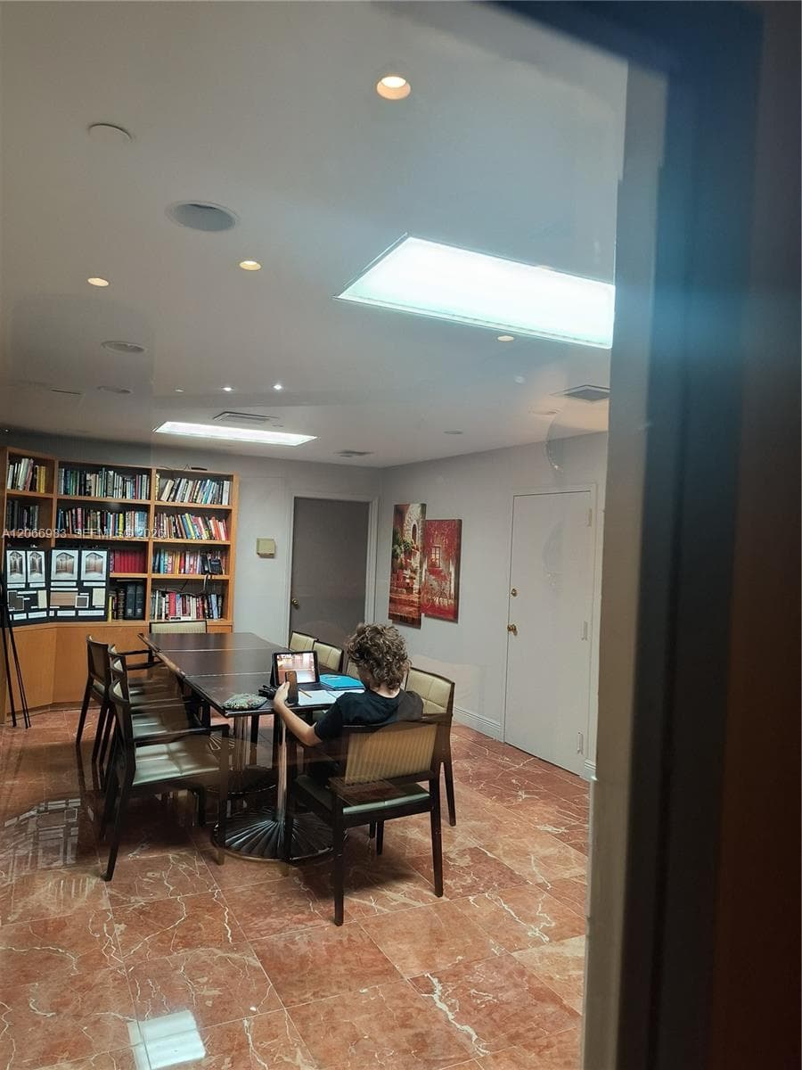3610 Yacht Club Dr 514 photo 6