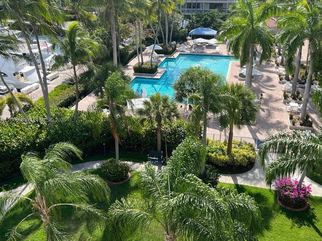 3610 Yacht Club Dr 514 photo 22