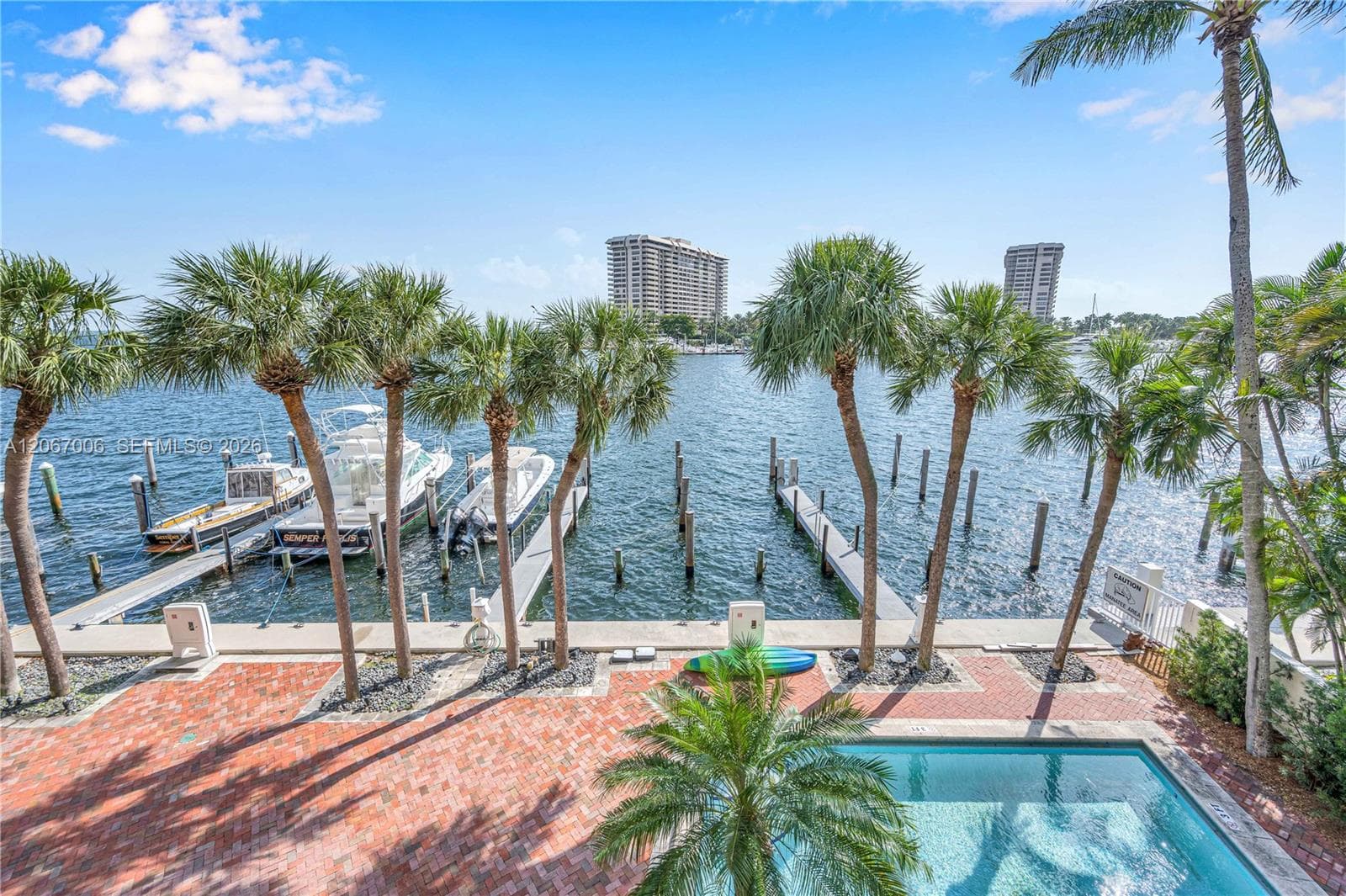 1700 S Bayshore Ln 3B photo 2