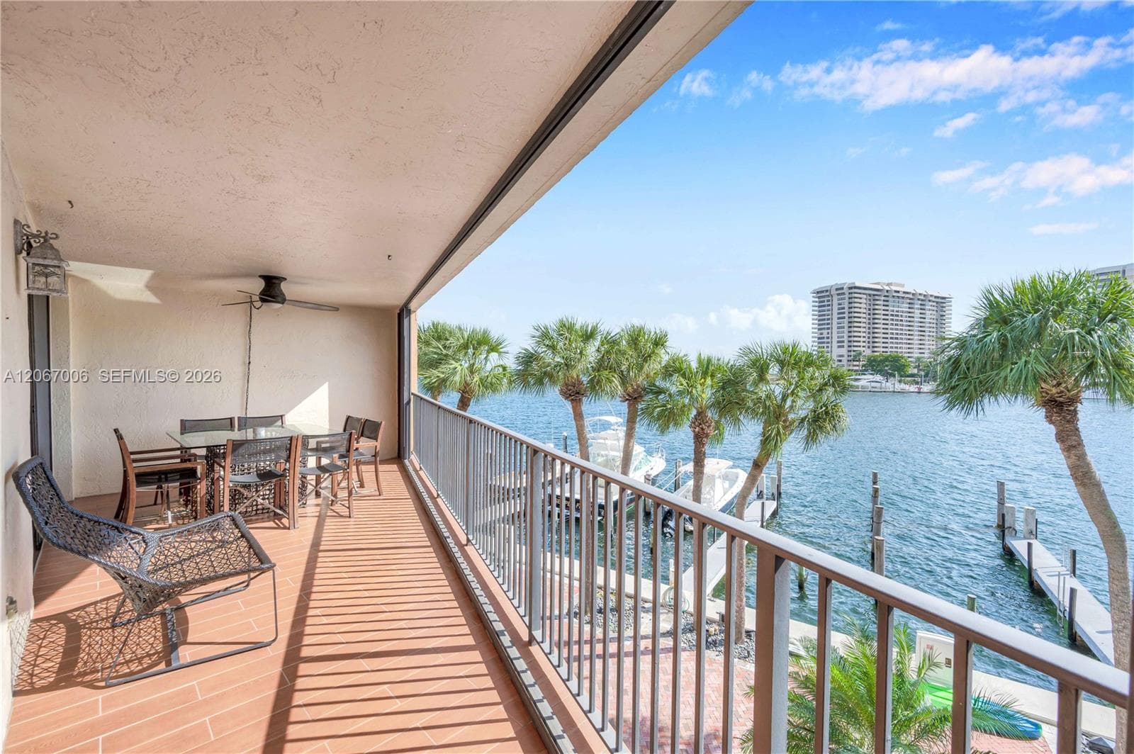 1700 S Bayshore Ln 3B photo 1