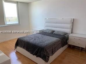 300 Bayview Dr 508 photo 9