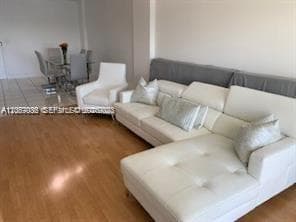 300 Bayview Dr 508 photo 4