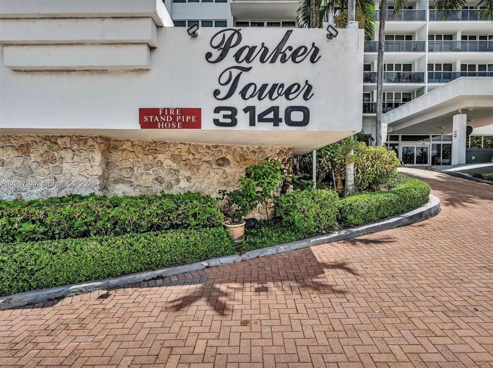 3140 S Ocean Dr 206 photo 1