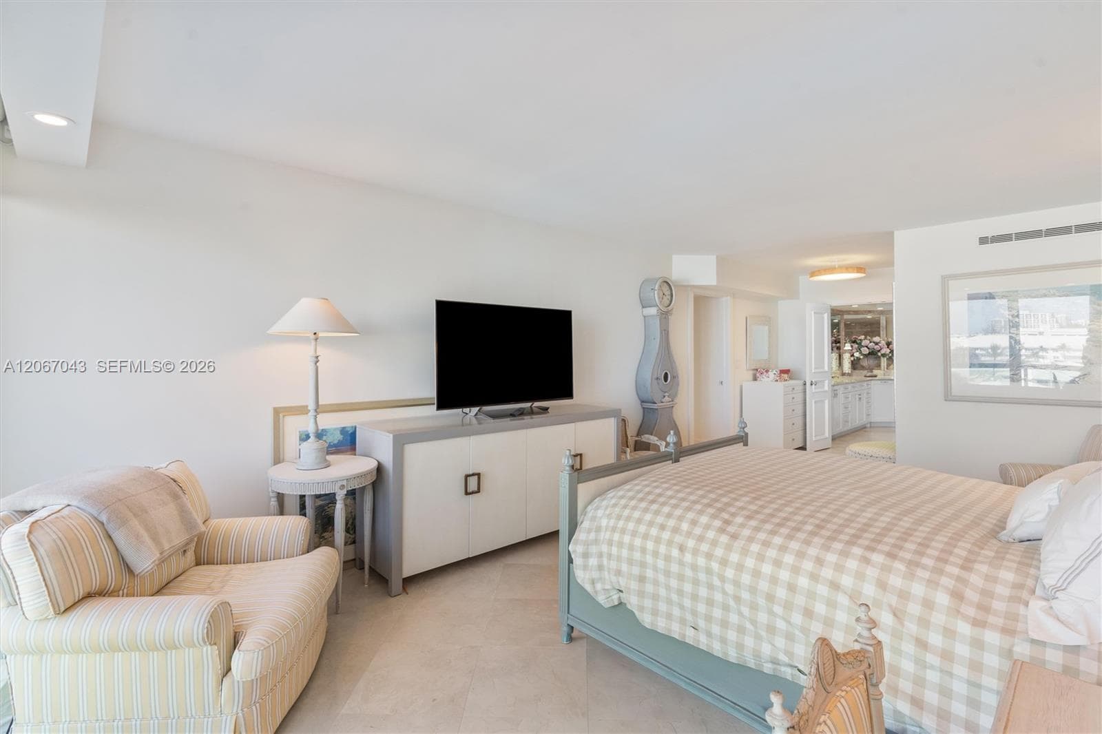 2100 S Ocean Ln 412 photo 23