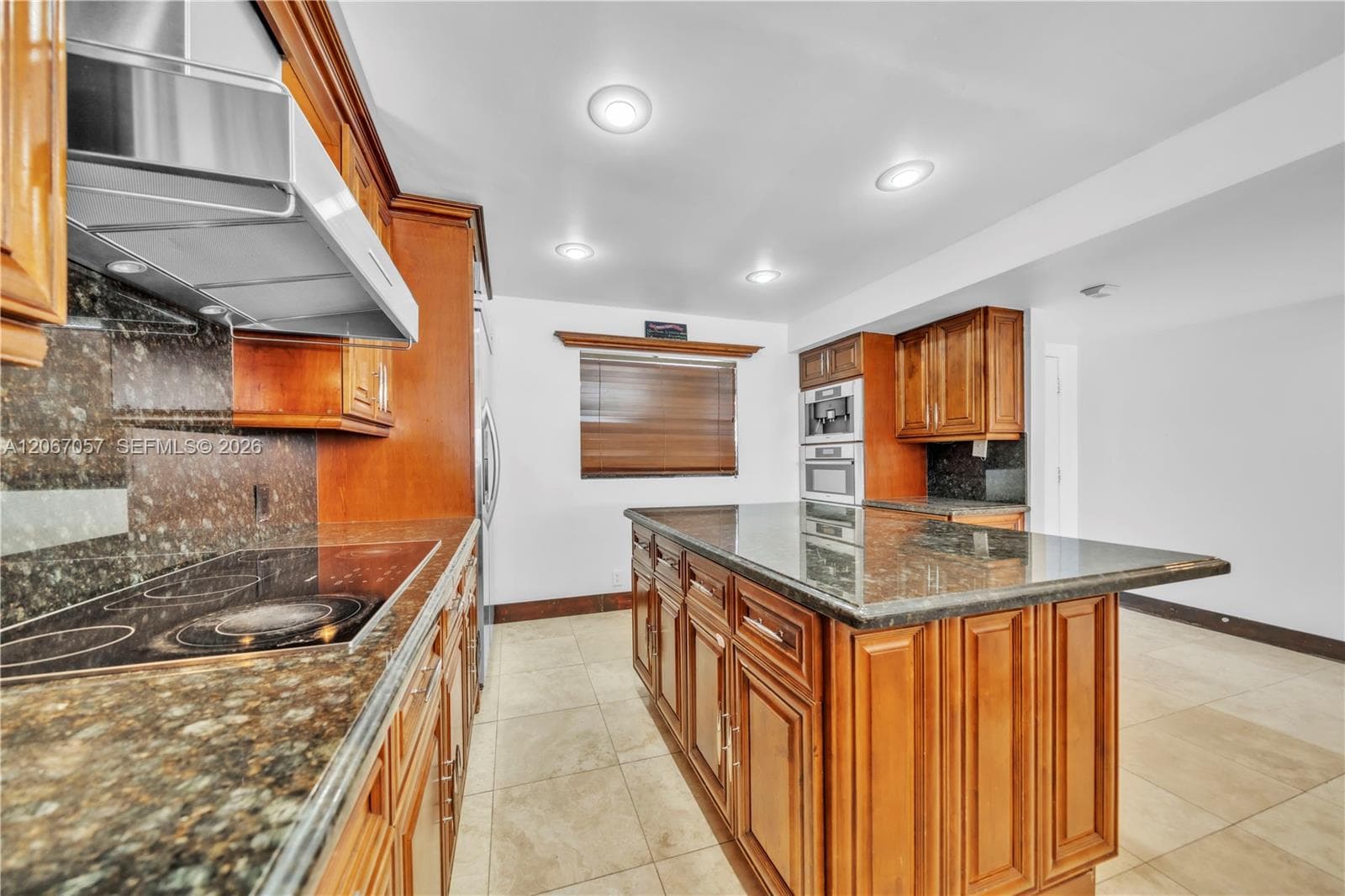 4000 NE 168th St PH1A photo 14