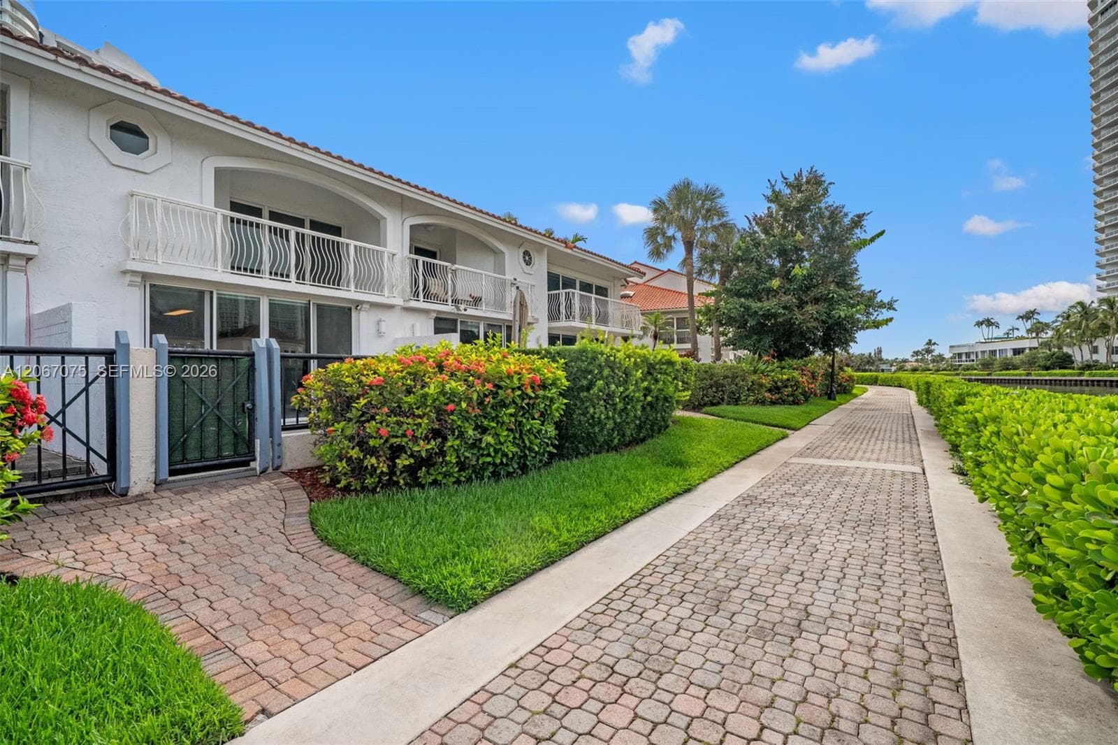 3750 NE 209 Ter photo 19