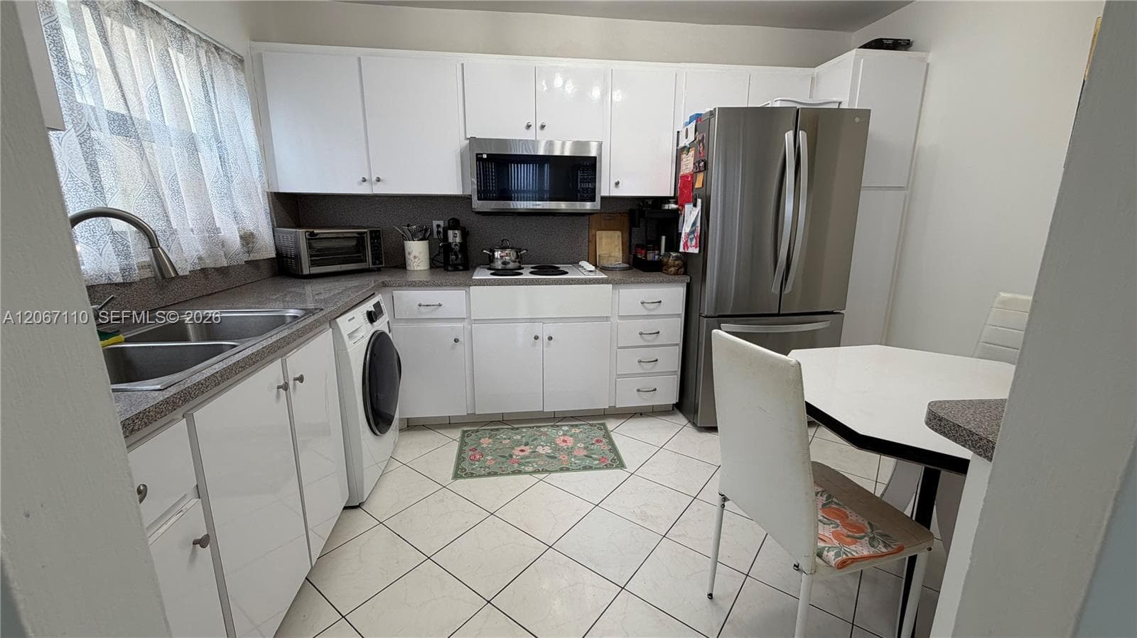 1825 S Ocean Dr 509 photo 2