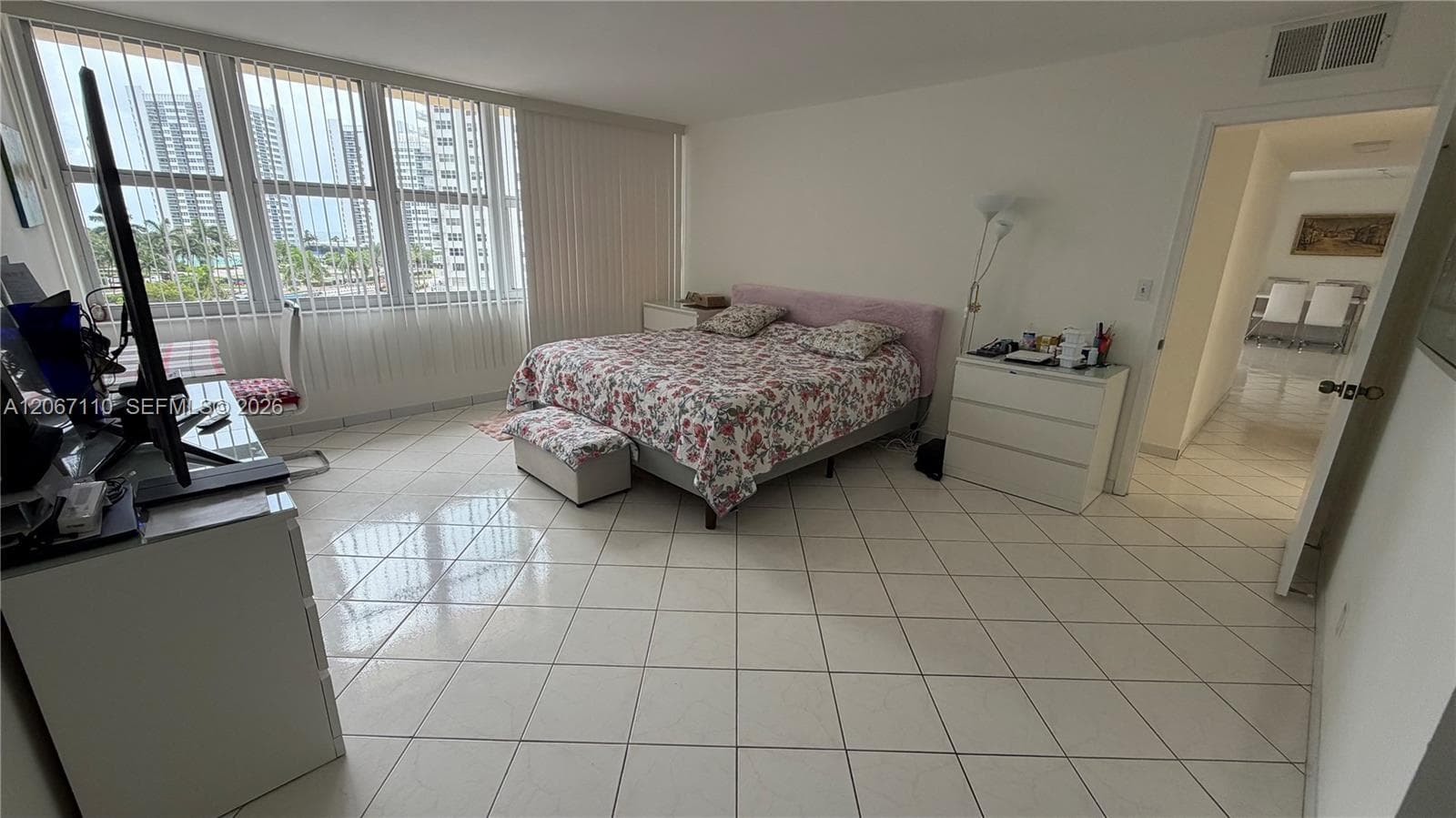 1825 S Ocean Dr 509 photo 7