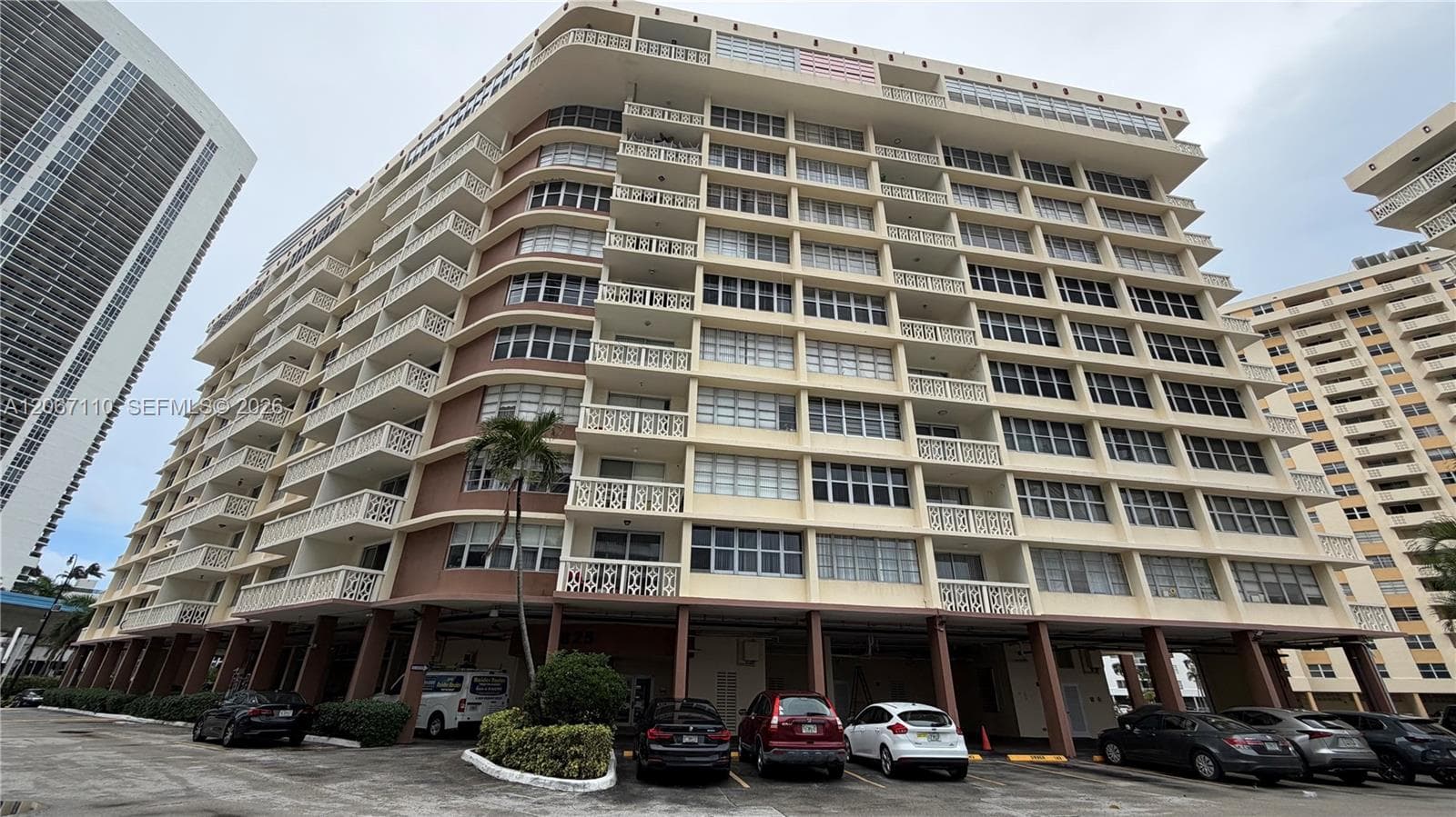 1825 S Ocean Dr 509 photo 20