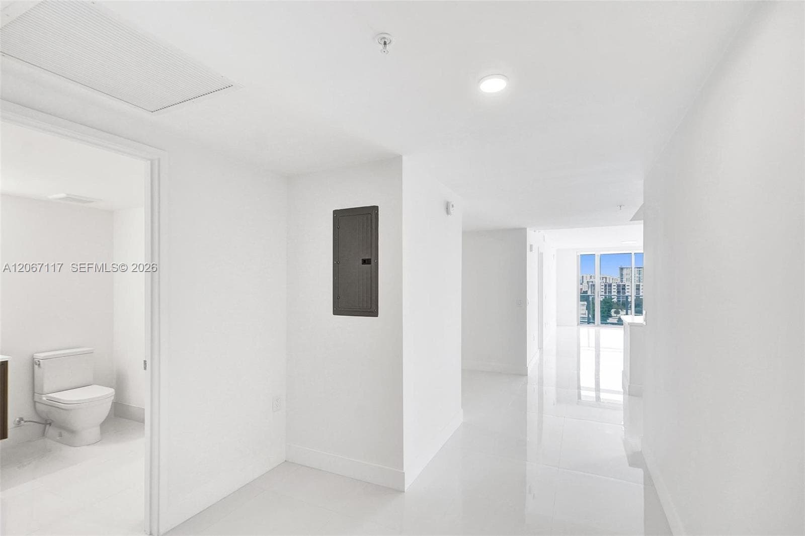 330 Sunny Isles Blvd 5-805 photo 4