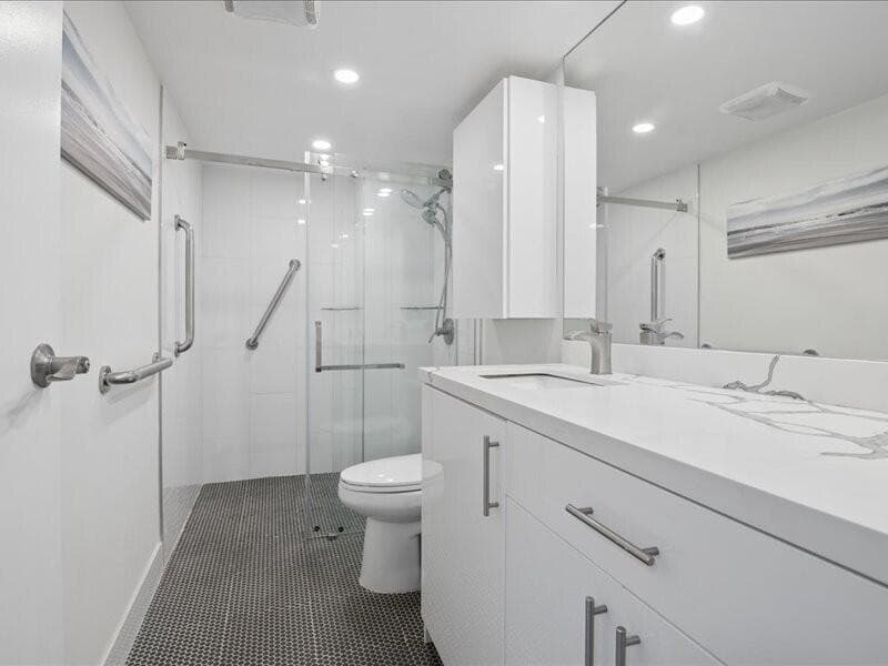 1370 S OCEAN Boulevard 305 photo 13