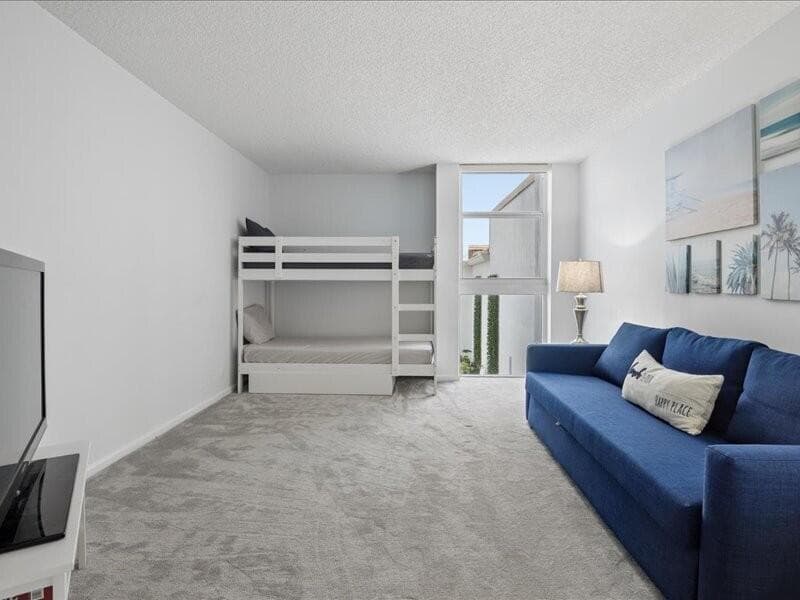 1370 S OCEAN Boulevard 305 photo 12