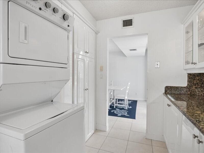 1370 S OCEAN Boulevard 305 photo 7