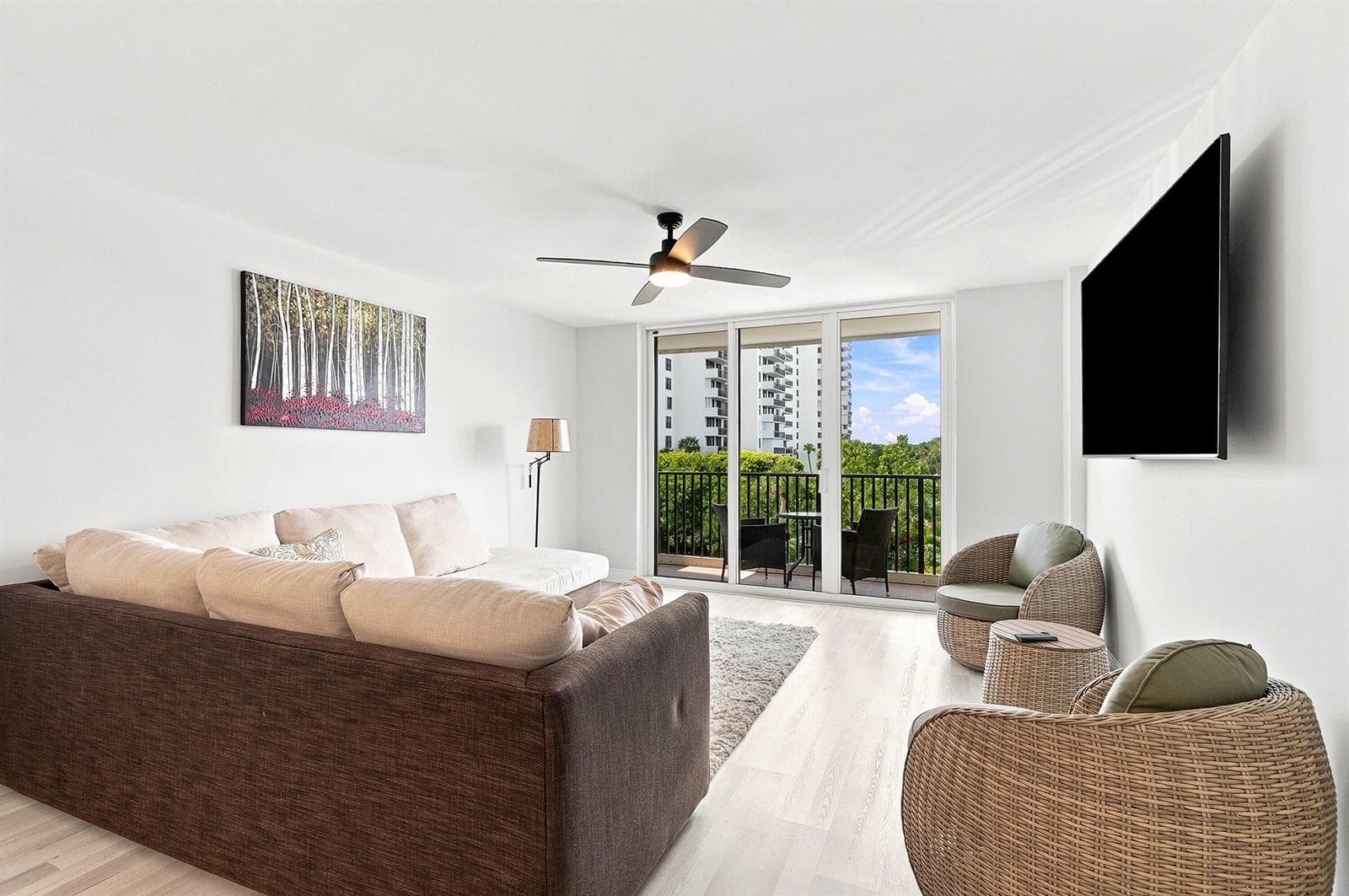 2121 N OCEAN Boulevard 405W photo 9