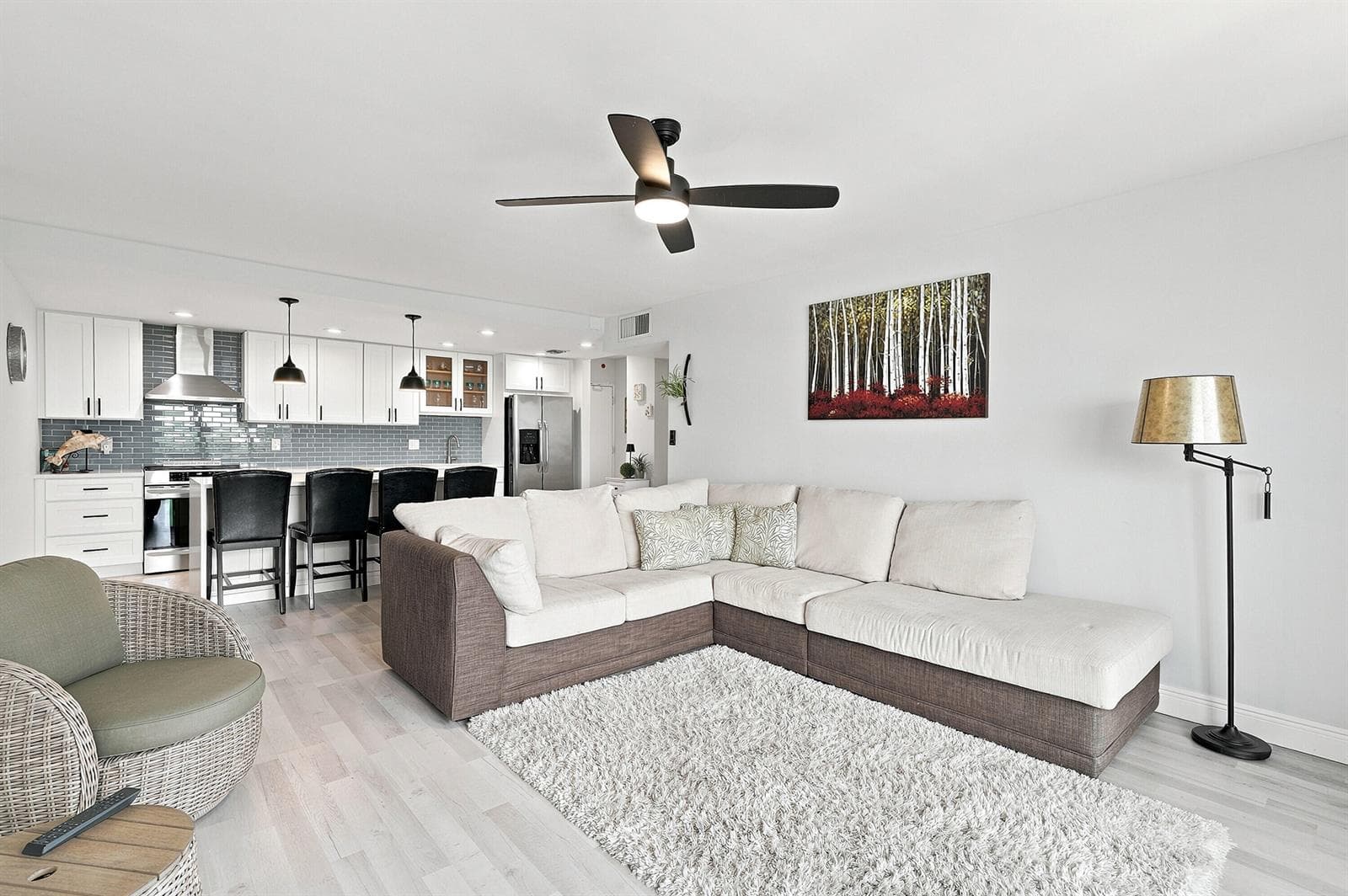 2121 N OCEAN Boulevard 405W photo 10