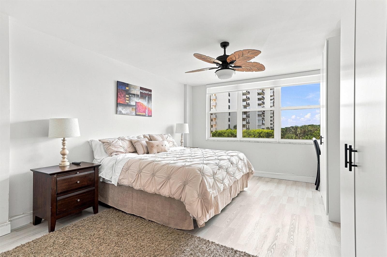 2121 N OCEAN Boulevard 405W photo 21