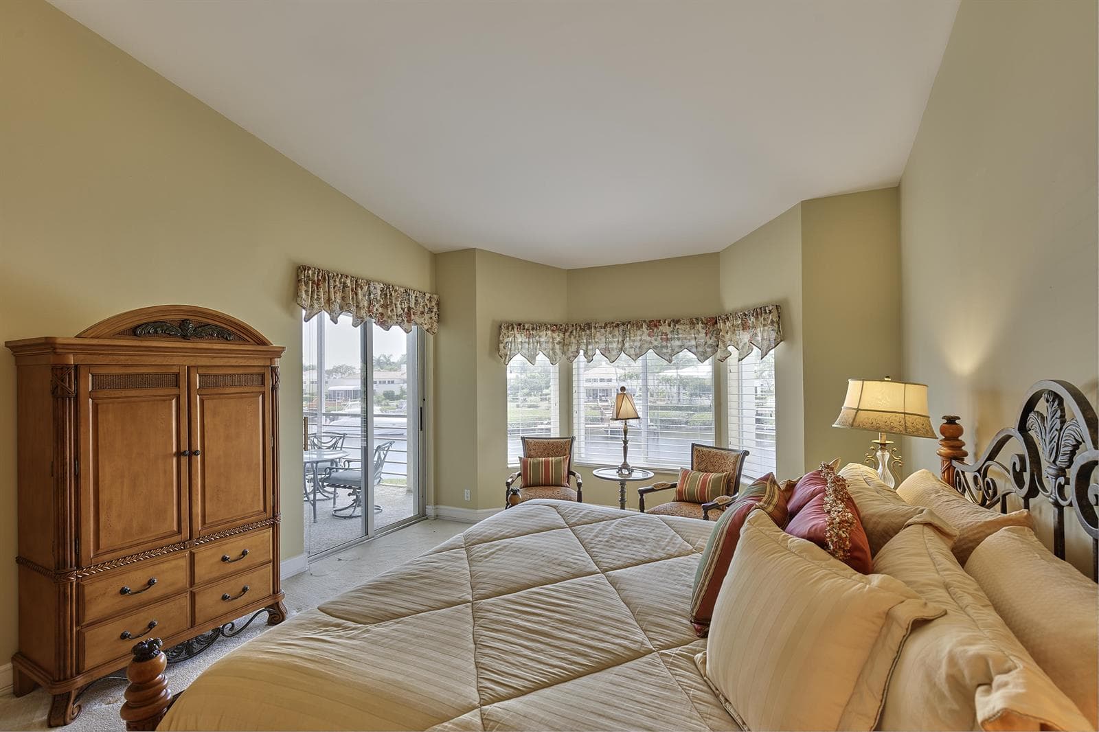392 Spyglass Way photo 12