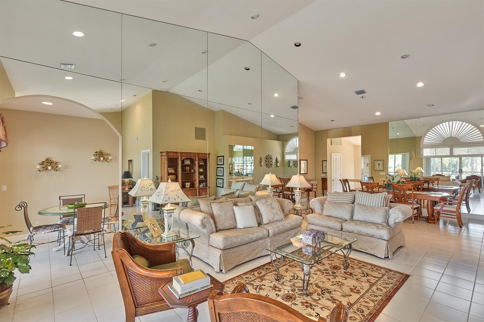 392 Spyglass Way photo 4