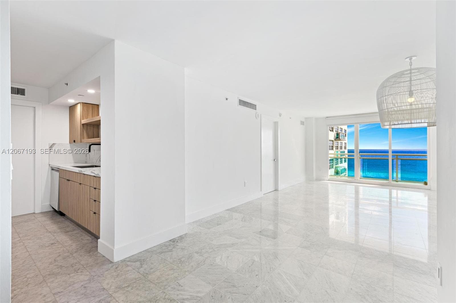 6917 Collins Ave 1009 photo 1