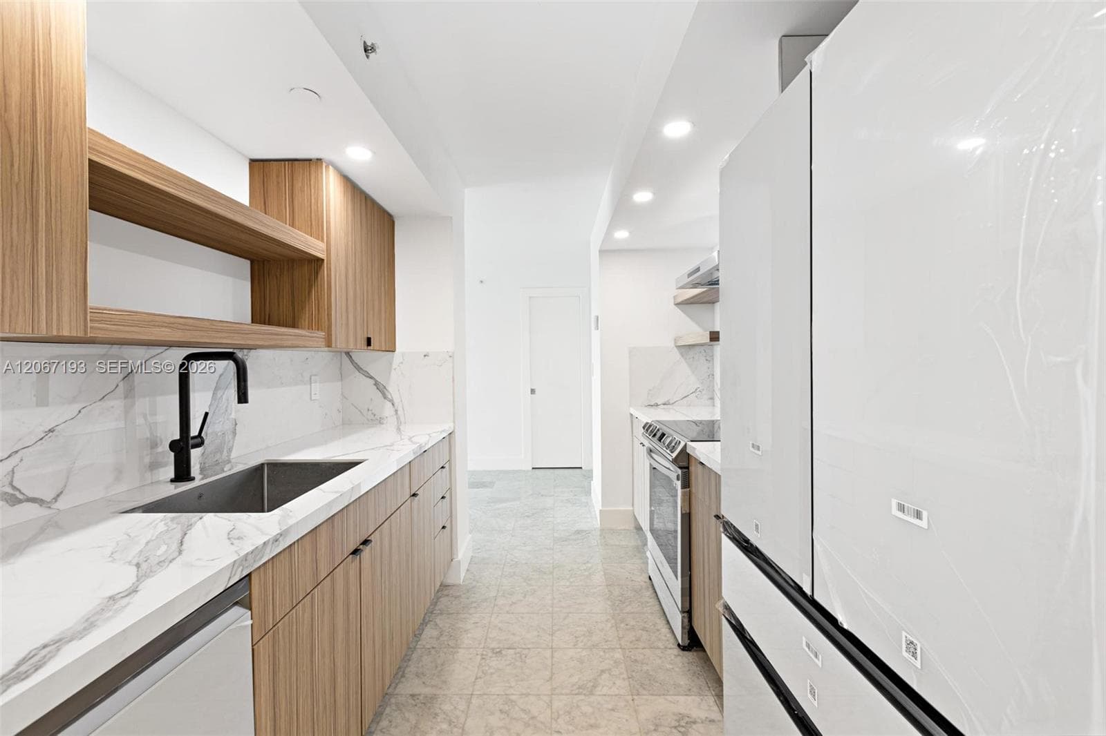 6917 Collins Ave 1009 photo 9