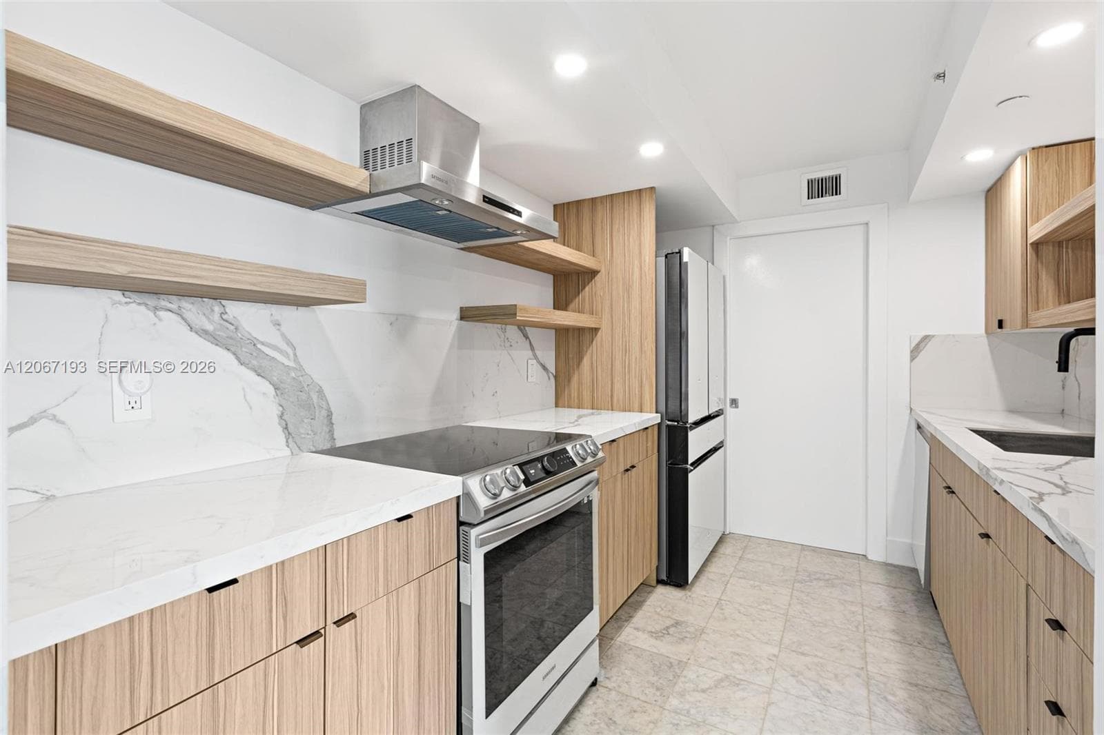 6917 Collins Ave 1009 photo 8