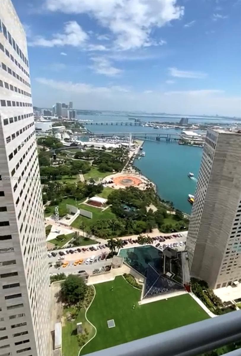 325 S Biscayne Blvd 4214 photo 10