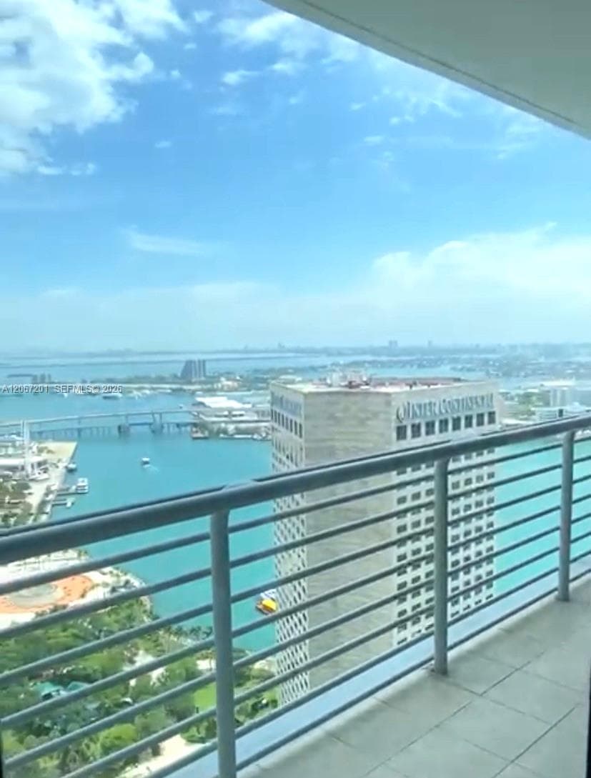 325 S Biscayne Blvd 4214 photo 11